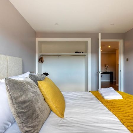 Stunning 1 Bed Merchant City Apartment With Parking Glasgow Esterno foto