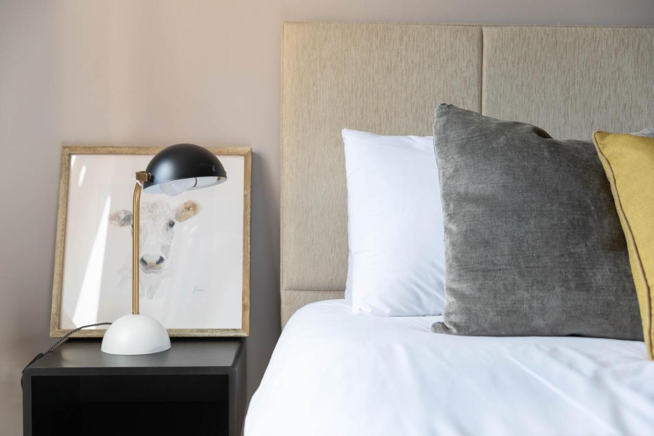 Stunning 1 Bed Merchant City Apartment With Parking Glasgow Esterno foto